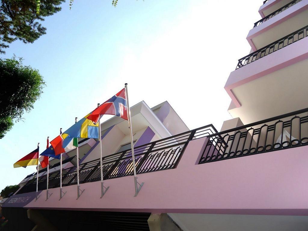 Residence Regent Beach بيبيوني المظهر الخارجي الصورة